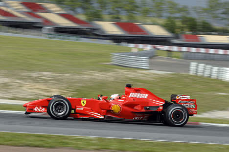 Ferrari med ny bund, sidekasser og motorcover